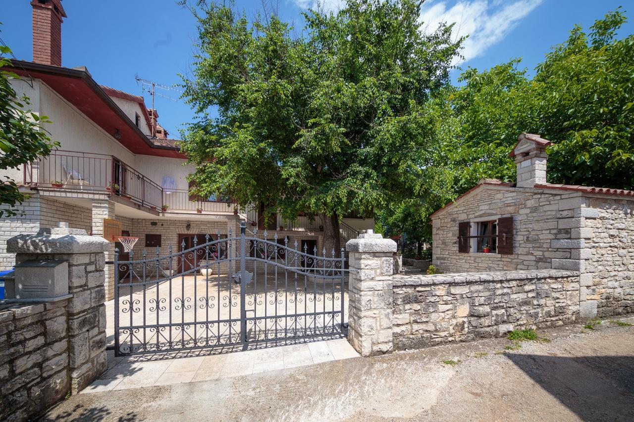 Apartments Mirjana 1655 Kanfanar Zewnętrze zdjęcie
