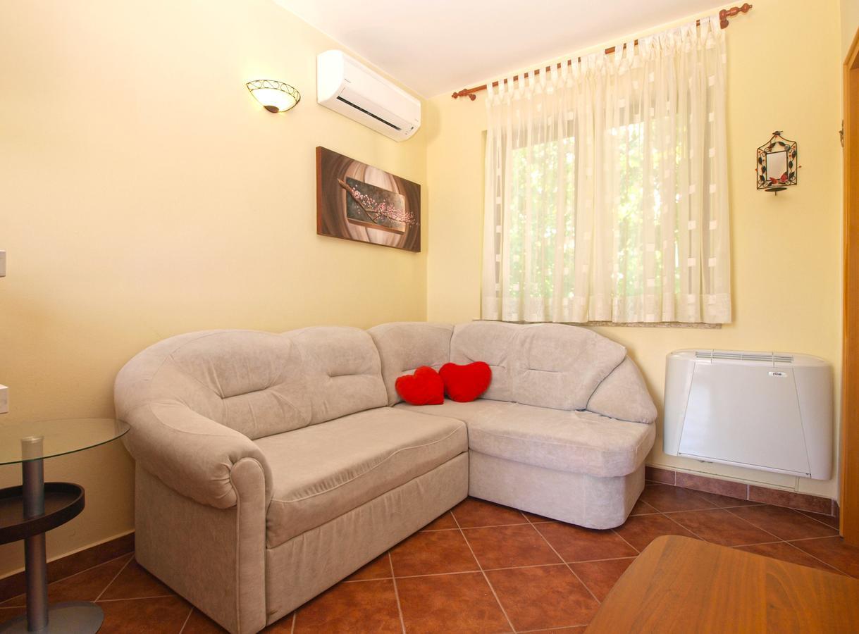 Apartments Mirjana 1655 Kanfanar Zewnętrze zdjęcie