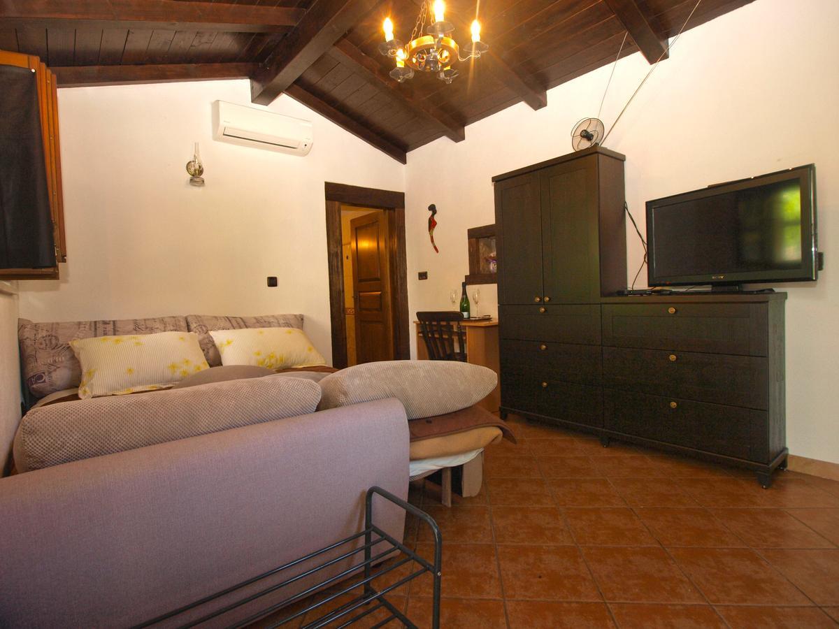 Apartments Mirjana 1655 Kanfanar Zewnętrze zdjęcie